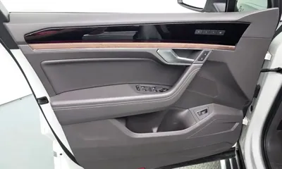 Volkswagen Touareg 2020, 96940 км, за 26191.41 USD - фото 24