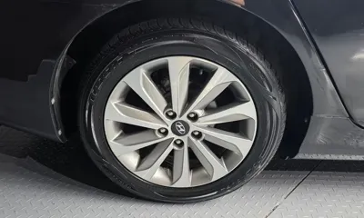 Hyundai Sonata 2014, 115402 км, за 2619.14 USD