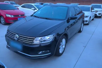 Volkswagen Lavida 2015, 74800 км, за 7580 USD