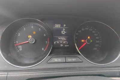 Volkswagen Lavida 2015, 74800 км, за 7580 USD - фото 9