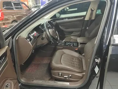 Volkswagen Phideon 2022, 73600 км, за 19743.41 USD - фото 9