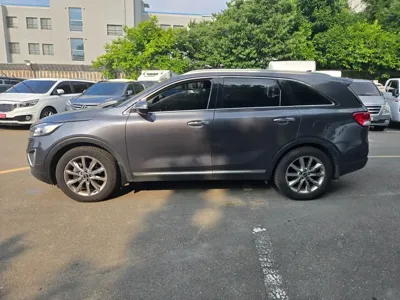 Kia Sorento 2015, 310000 км, за 4791.91 USD