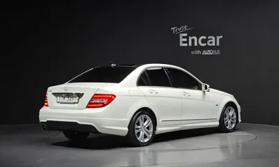 Mercedes-Benz C-Class 2012, 124546 км, за 3875.46 USD