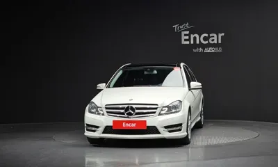 Mercedes-Benz C-Class 2012, 124546 км, за 3875.46 USD