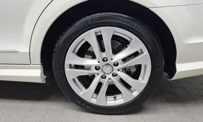 Mercedes-Benz C-Class 2012, 124546 км, за 3875.46 USD