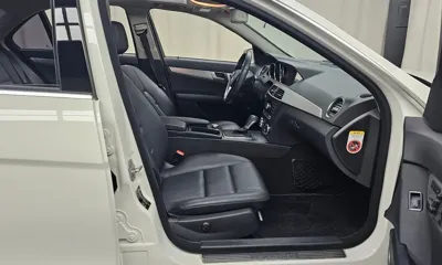 Mercedes-Benz C-Class 2012, 124546 км, за 3875.46 USD - фото 11