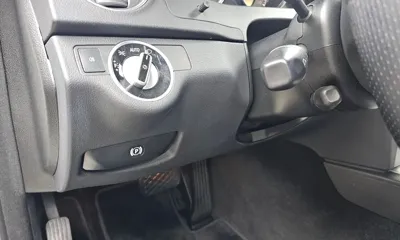 Mercedes-Benz C-Class 2012, 124546 км, за 3875.46 USD - фото 15