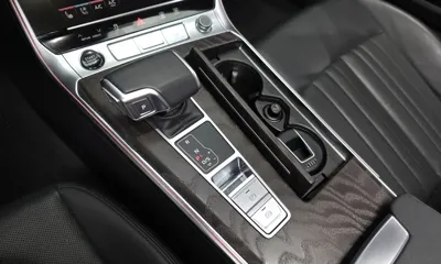 Audi A6 2022, 53804 км, за 21426.72 USD - фото 9