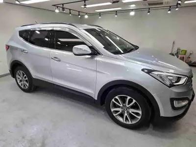 Hyundai Santafe 2014, 123161 км, за 6609.27 USD