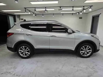 Hyundai Santafe 2014, 123161 км, за 6609.27 USD