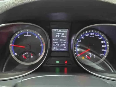 Hyundai Santafe 2014, 123161 км, за 6609.27 USD - фото 9