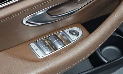 Mercedes-Benz E-Class 2021, 87615 км, за 26585.27 USD - фото 20