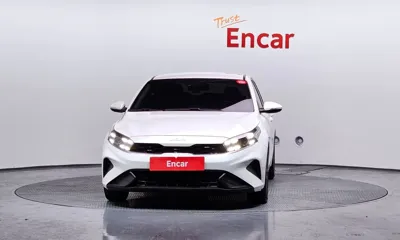 Kia K3 2022, 9865 км, за 13784.95 USD