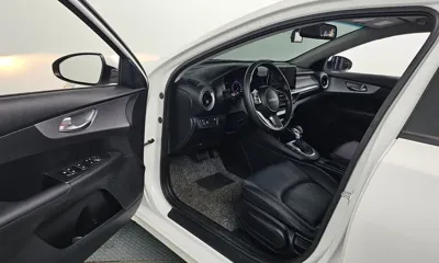 Kia K3 2022, 9865 км, за 13680.79 USD - фото 12
