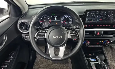 Kia K3 2022, 9865 км, за 13680.79 USD - фото 13