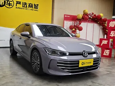 Volkswagen Passat 2024, 6700 км, за 22041.95 USD