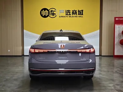 Volkswagen Passat 2024, 6700 км, за 22041.95 USD