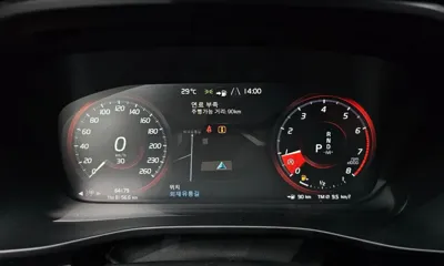 Volvo XC40 2019, 64179 км, за 15042.03 USD - фото 8