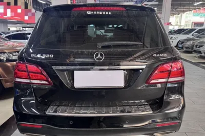 Mercedes-Benz GLE 2018, 197300 км, за 23485 USD