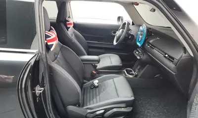 MINI Cooper 2025, 8123 км, за 20161.3 USD - фото 11