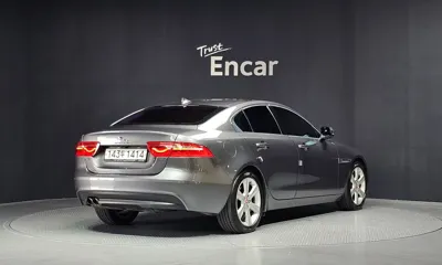 Jaguar XE 2016, 98379 км, за 4886 USD