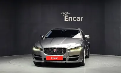 Jaguar XE 2016, 98379 км, за 4886 USD