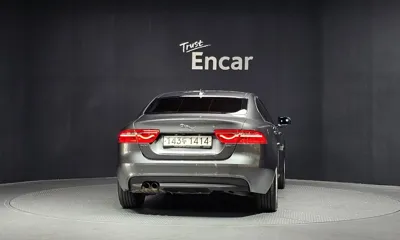 Jaguar XE 2016, 98379 км, за 4886 USD
