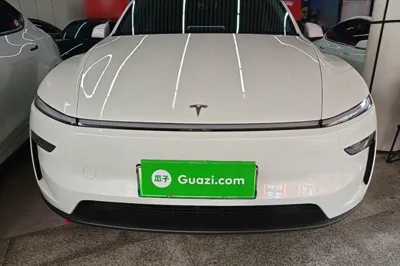 Tesla Model Y 2026, 8500 км, за 41991 USD