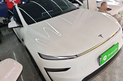 Tesla Model Y 2026, 8500 км, за 41991 USD