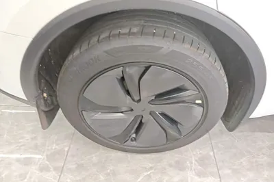 Tesla Model Y 2026, 8500 км, за 41991 USD - фото 11