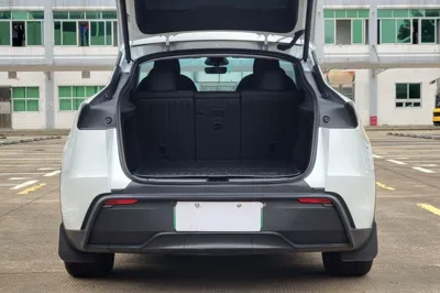 Tesla Model Y 2026, 8500 км, за 41991 USD - фото 33