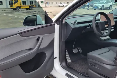 Tesla Model Y 2026, 8500 км, за 41991 USD - фото 34