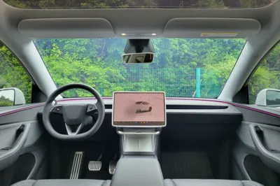 Tesla Model Y 2026, 8500 км, за 41991 USD - фото 37