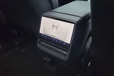 Tesla Model Y 2026, 8500 км, за 41991 USD - фото 39