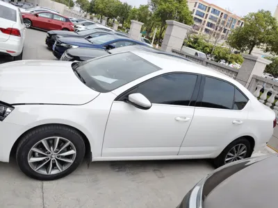 Skoda Octavia 2022, 70600 км, за 11113 USD - фото 4