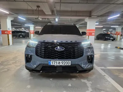 Ford Explorer 2025, 2500 км, за 37744.52 USD