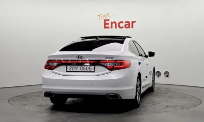 Hyundai Grandeur 2017, 125488 км, за 5748.26 USD