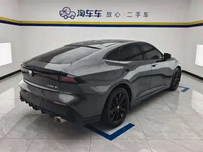 Changan UNI-V 2023, 15000 км, за 10192.03 USD
