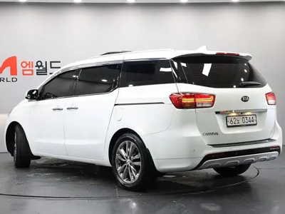 Kia Canival 2016, 114181 км, за 8336.62 USD