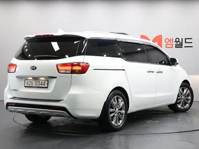 Kia Canival 2016, 114181 км, за 8336.62 USD