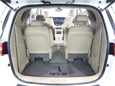 Kia Canival 2016, 114181 км, за 8336.62 USD