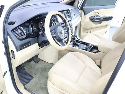 Kia Canival 2016, 114181 км, за 8269.84 USD - фото 16