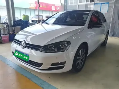 Volkswagen Golf 2018, 95300 км, за 7928.76 USD