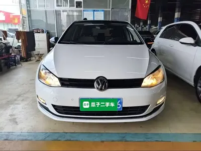Volkswagen Golf 2018, 95300 км, за 7928.76 USD