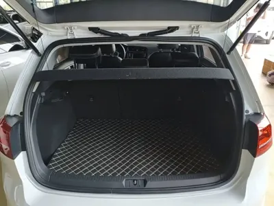 Volkswagen Golf 2018, 95300 км, за 7928.76 USD - фото 19