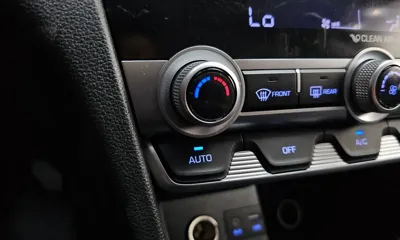 Hyundai Avante 2019, 76607 км, за 8190.86 USD - фото 19