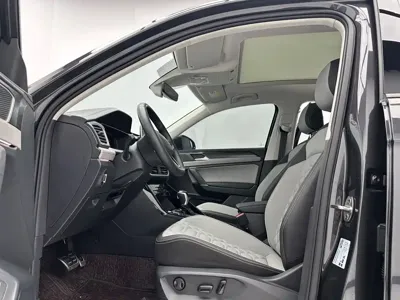 Volkswagen Tayron 2023, 24000 км, за 27523.59 USD