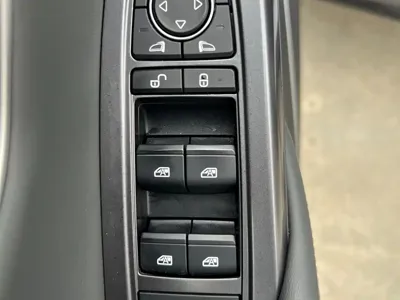 BYD L DM-i 2025, 15200 км, за 16744.82 USD - фото 9
