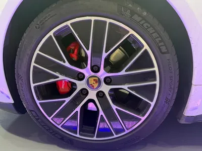 Porsche Taycan 2021, 42640 км, за 61446.97 USD - фото 6