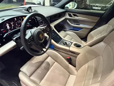 Porsche Taycan 2021, 42640 км, за 61446.97 USD - фото 9